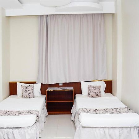 Al Bayrahaa Hotel Apartments Seeb Esterno foto