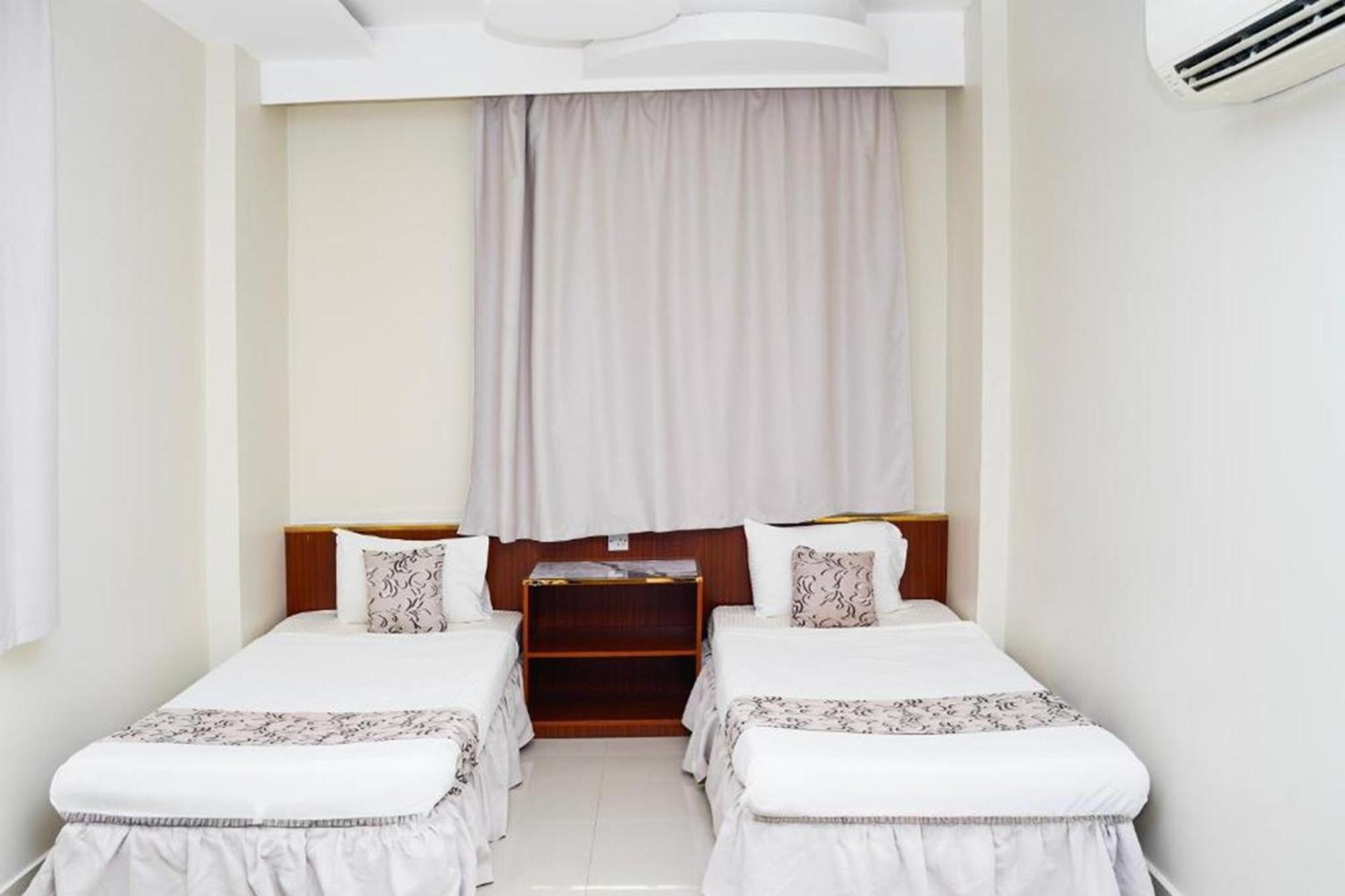Al Bayrahaa Hotel Apartments Seeb Esterno foto